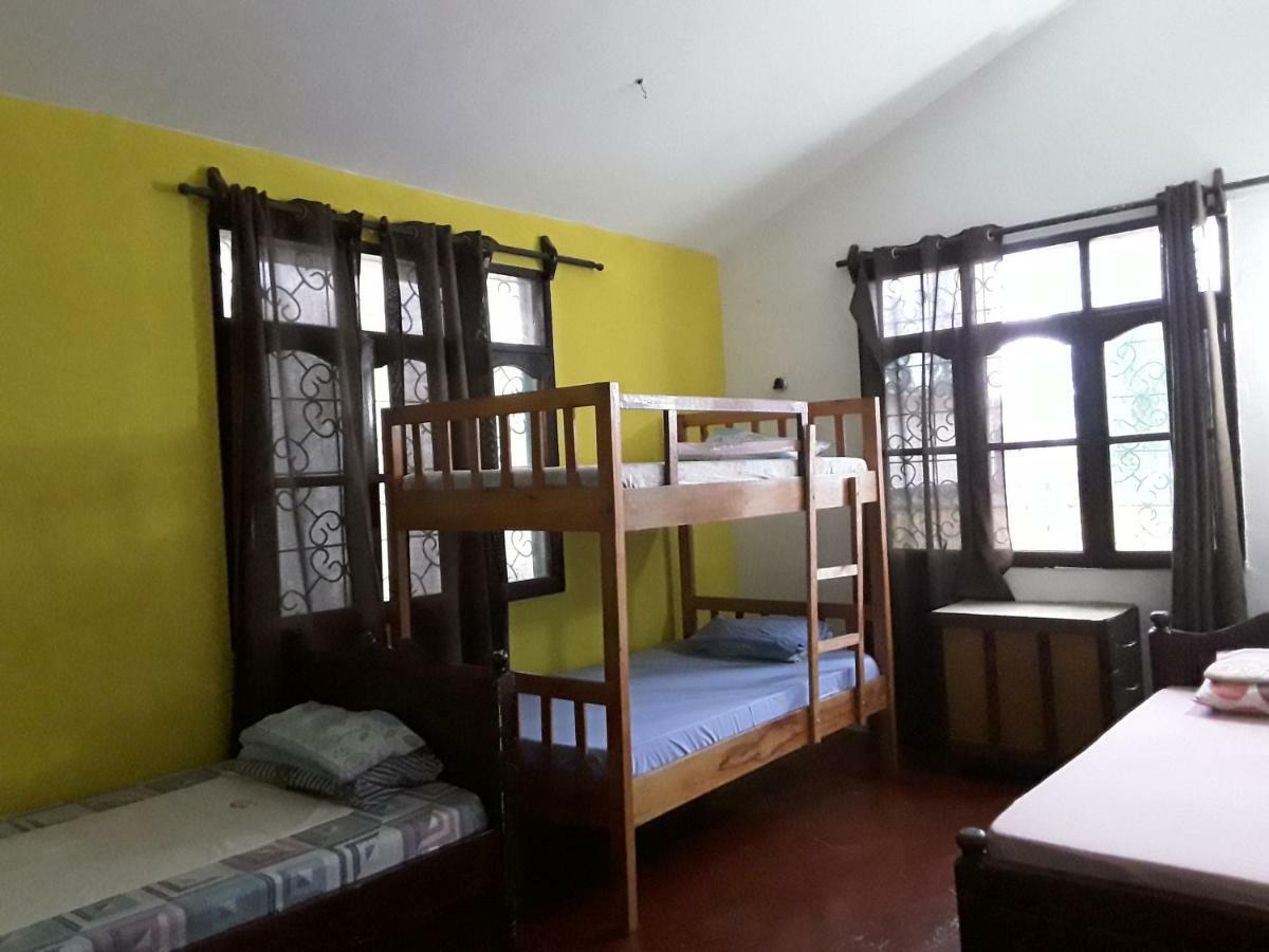 Akogo House - Bnb , Hostel, Backpackers & Volunteer Center Момбаса Екстер'єр фото